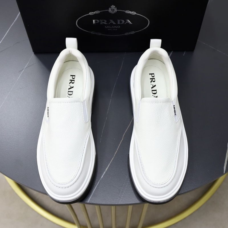 Pra*a casual shoes